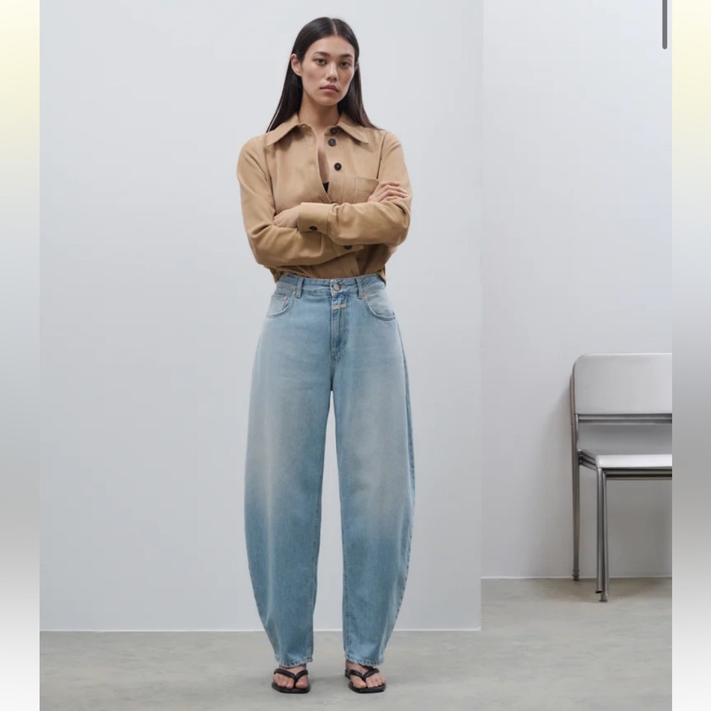 NWOT CLOSED Denim - Barrel Jeans - Jazzie in Light Blue - Size 23
